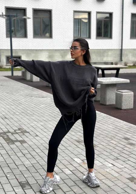 Кристина Бухынбалтэ уже год как одна и все еще страдает из-за Барзикова