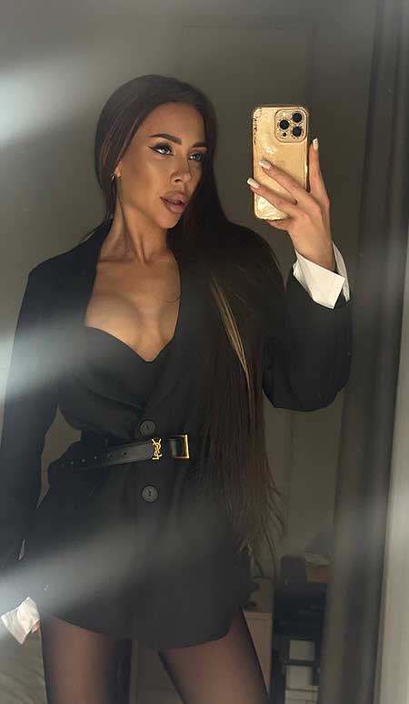 Алена Савкина отметила день рождения