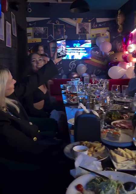 Алена Савкина отметила день рождения