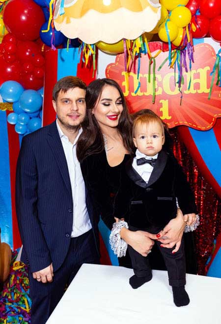 Сыну Леры Фрост исполнился 1 год