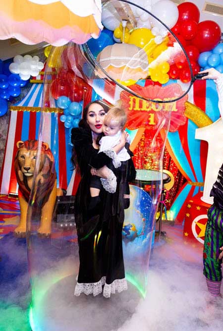 Сыну Леры Фрост исполнился 1 год