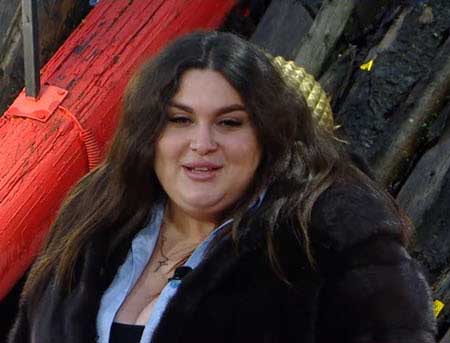 Не везет на проекте Кристине Филенковой – травму получила, до слез довели, отношений нет