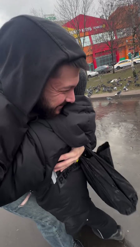 Дмитрий Шишкану работает ведущим в стриптиз-клубе «Эгоистка»