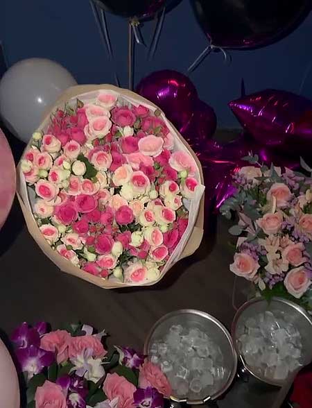 Алена Савкина продемонстрировала подарки на ДР