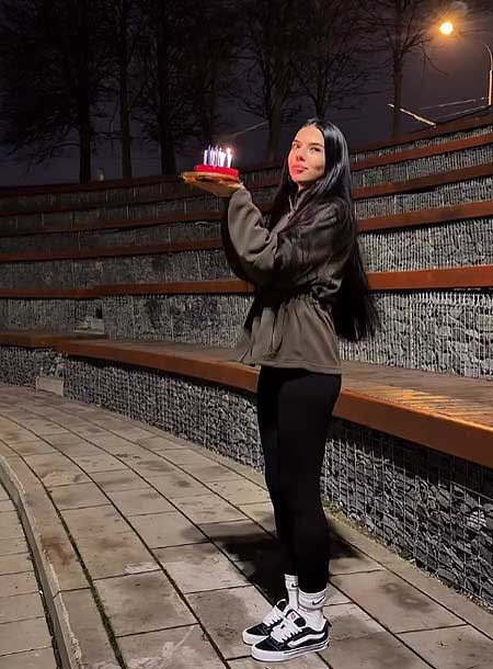 Ире Пингвиновой в декабре исполнилось 28 лет, ее дочери Милане 5 лет