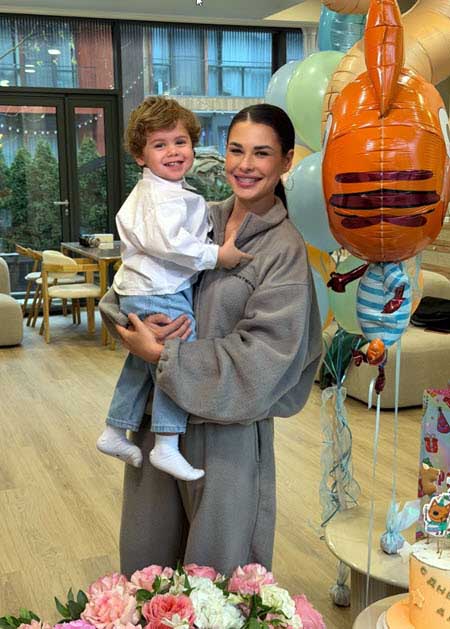 Младшему сыну Пинчук и Чобаняна исполнилось 2 года