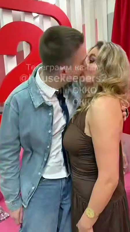 Вике Салибековой стыдно за маму и жалко Альберта