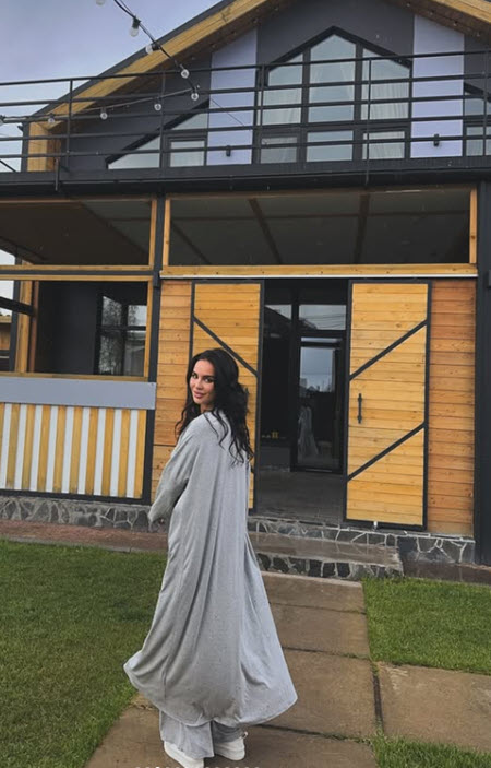 Свежие фото бывших участников проекта