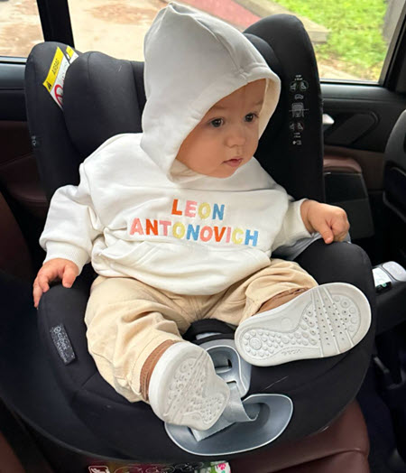 Лера Фрост готовится к грандиозному празднику по случаю дня рождения сына