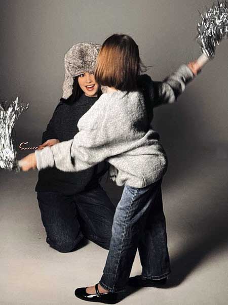 Дочь Артемовой устроила истерику в детском саду из-за маленького подарка