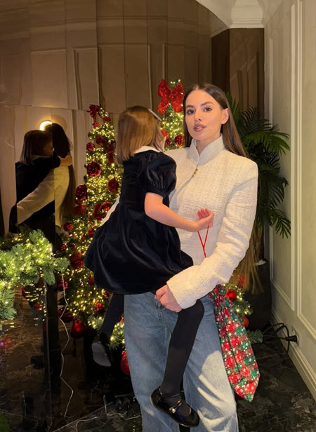 Саша Артемова, чтобы вызвать ребенку скорую, соврала про температуру у дочки