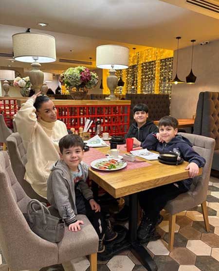 Свежие фото детей бывших участников проекта