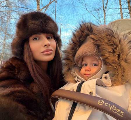 Свежие фото детей бывших участников проекта