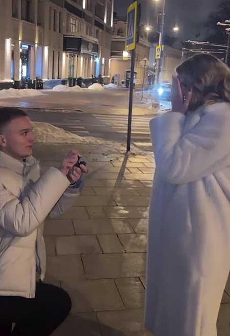 Артем преподнес Веронике очередной дорогой подарок или это еще одно предложение выйти за него замуж?