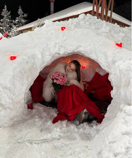 Романтическое свидание Игоря Григорьева и Кати Квашниковой в снежной пещере