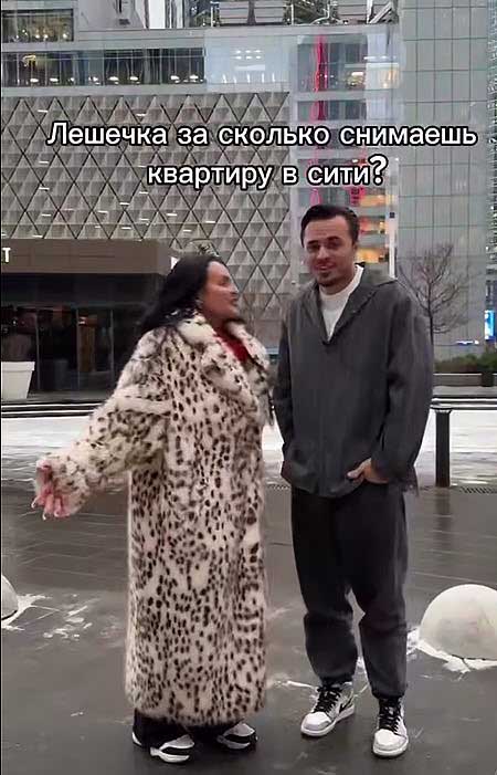 Алексей Купин показал свою съемную квартиру в Москва-Сити