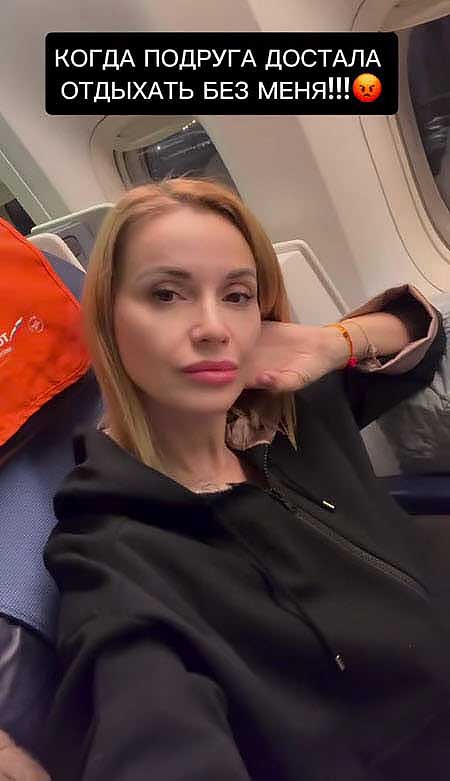 Бородина с мужем и Орлова с мужем и дочкой отдыхают на Мальдивах