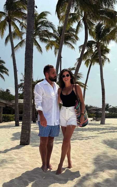 Бородина с мужем и Орлова с мужем и дочкой отдыхают на Мальдивах