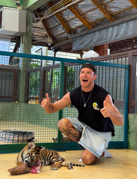 Свежие фото бывших участников проекта