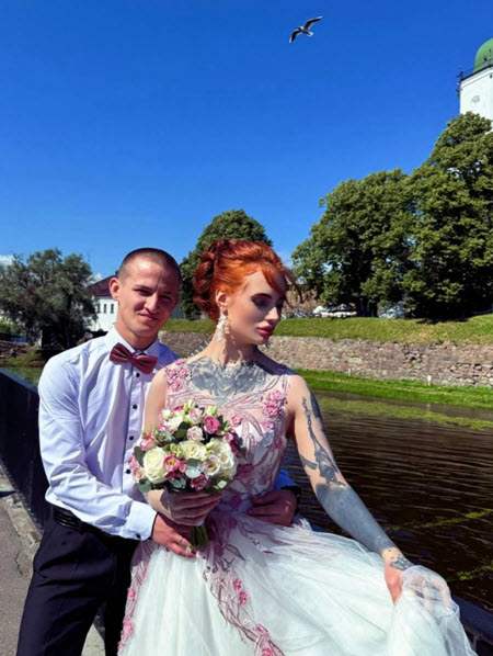 Ксения Карпова с бывшим мужем Алексеем отправились в гости к сыну, Ксюша показала свадебные фото