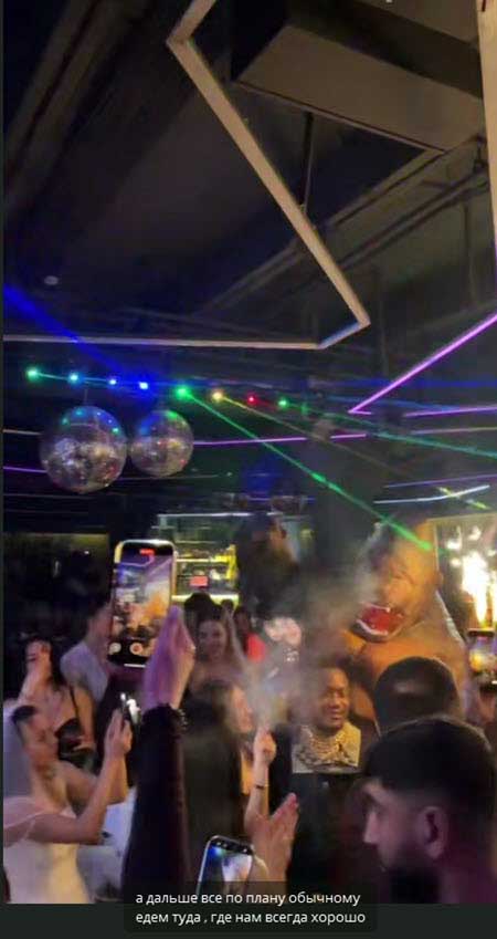 Вероника утро Дня влюбленных провела с Гавришовым, а вечер с Элиной