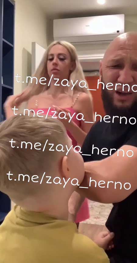 Саша Чepнo ищет няню и жалуется на плохое поведение сына