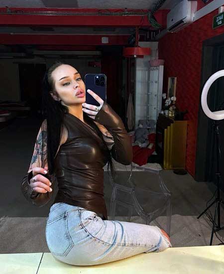 Новенькая Соня Гриневская и ее «доча»