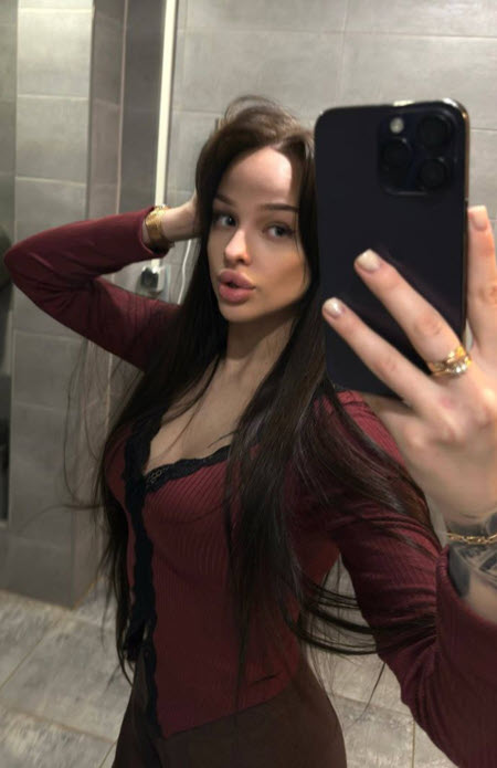 Элина Рахимова попыталась выгнать с проекта Соню Гриневскую