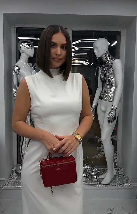 Саша Артемова: «Перед вами первая леди Александра, новый образ, новый имидж»