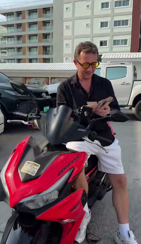 Яббаров решил реабилитироваться и купил для военных с СВО партию Power Bank