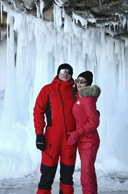 Поездка на Байкал для Алены Савкиной завершилась серьезной травмой