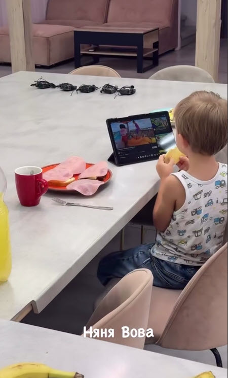 Владимир Балан отлично справился с ролью няни для сына Клавы