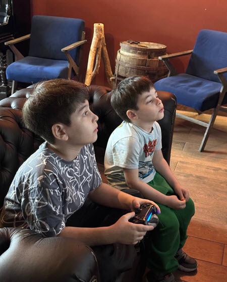 Тигран был бы рад, если бы его старший сын Ролан взял фамилию матери