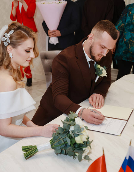 Бывший участник проекта, бывший парень Лизы Субботиной, ветеран боевых действий, Александр Демин женился