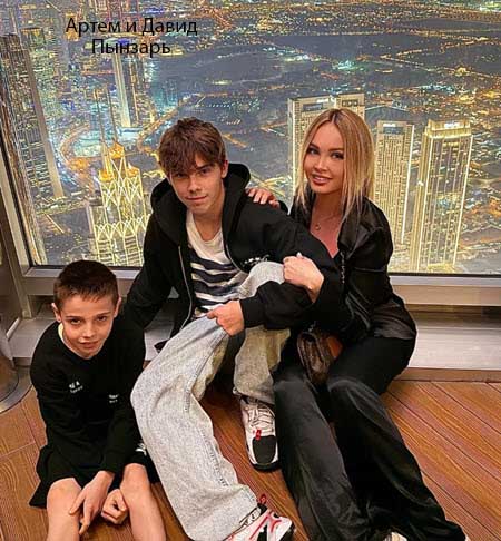 Свежие фото детей бывших участников проекта