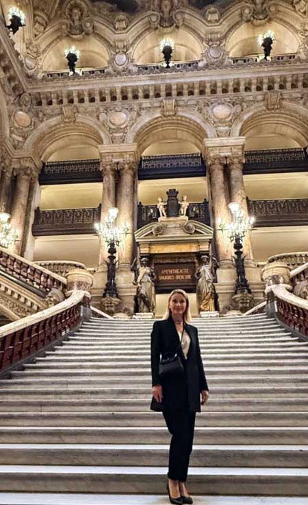 Свежие фото ведущих проекта Дом 2