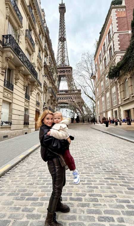 Свежие фото ведущих проекта Дом 2