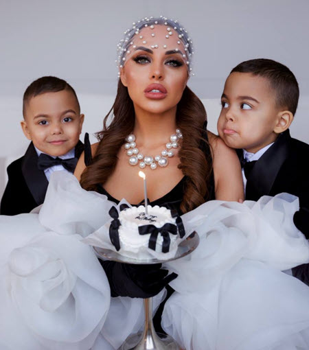 Юля Ефременкова отметила день рождения