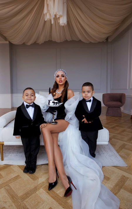 Юля Ефременкова отметила день рождения