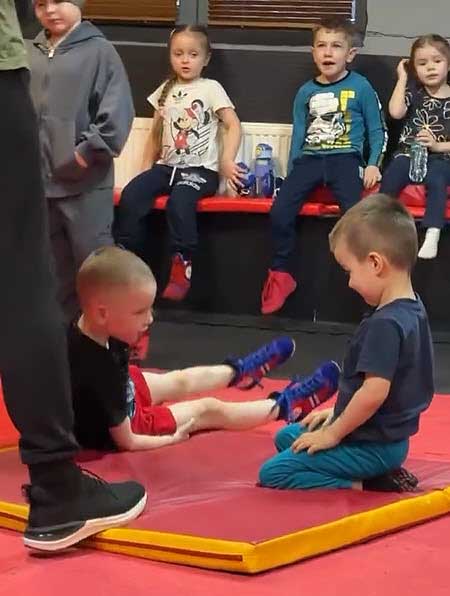 Настя Паршина о кризисе 5 лет у сына Адриана (отец малыша Никита Уманский)