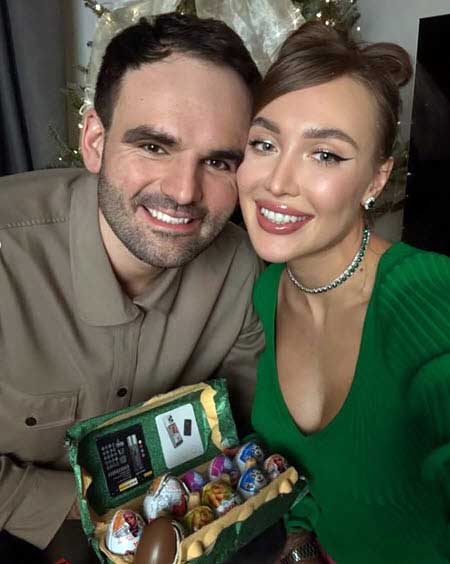 Лиза Полыгалова получила в подарок на ДР от жениха серьги с бриллиантами