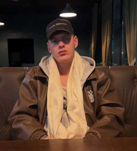 Проект покинули Степан Карпов, Евгений Сидоров, Ксения Нечаева и Владимир Балан