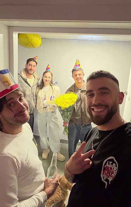 Тигран с Викой и Никита Гуранда поздравили Катю Квашникову с юбилеем