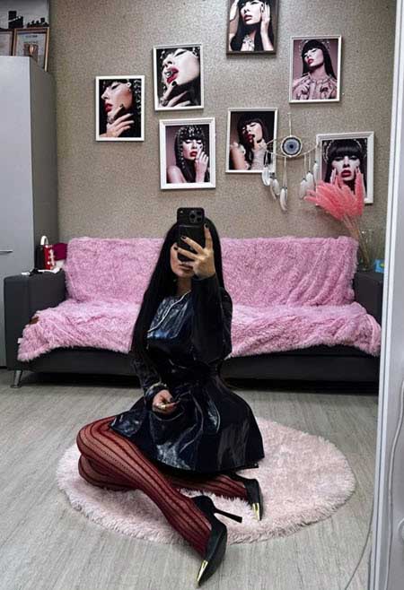 Свежие фото ведущих проекта Дом 2