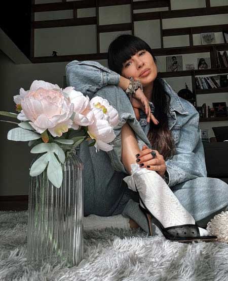 Свежие фото ведущих проекта Дом 2