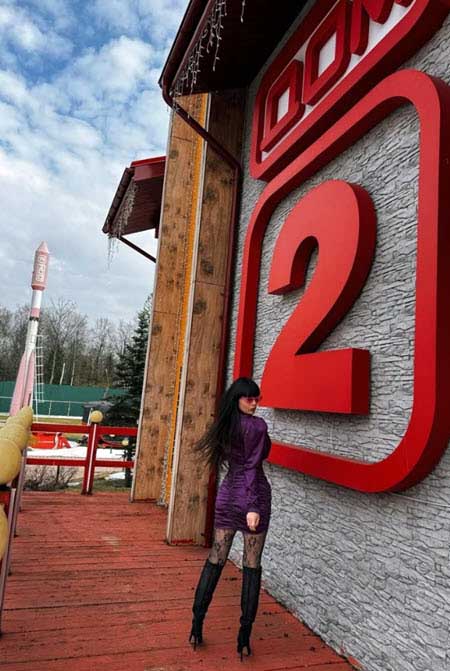 Свежие фото ведущих проекта Дом 2