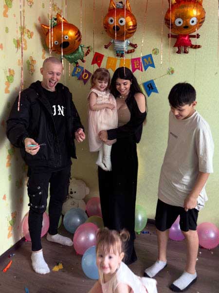 Старшей дочери Алианы Устиненко исполнилось 3 года