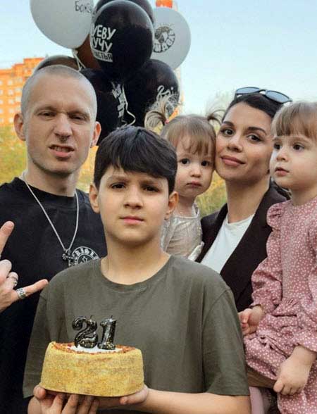Сыну Саши Гобозова и Алианы Устиненко исполнилось 12 лет