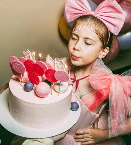 Младшей дочери Оли Рапунцель и Димы Дмитренко исполнилось 6 лет