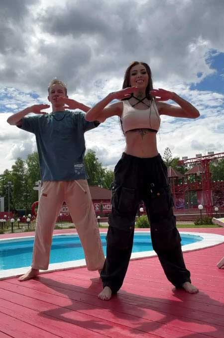 Фото с поляны проекта Дом 2